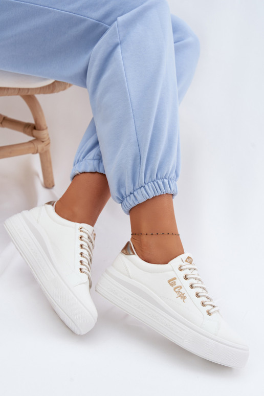 Zapatos de ocio con una plataforma Lee Cooper LCEN-26-44-4478 el color blanco
