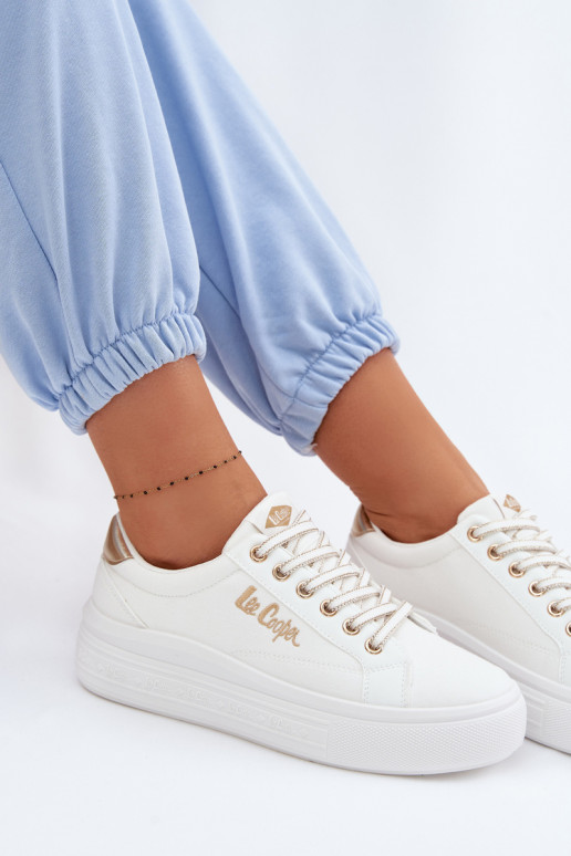 Zapatos de ocio con una plataforma Lee Cooper LCEN-26-44-4478 el color blanco