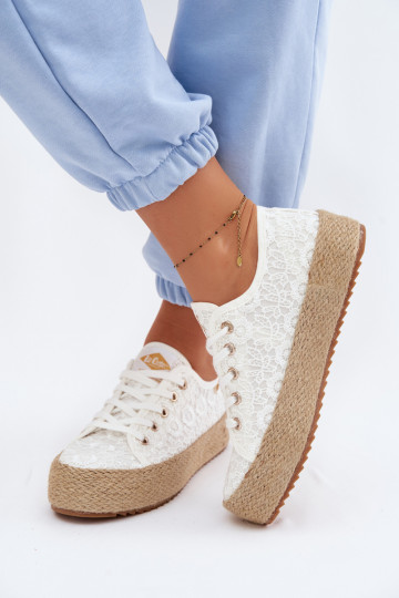 con motivos de encaje zapatos casuales alpargatas con una plataforma Lee Cooper LCEN-26-31-4326 el color blanco 2
