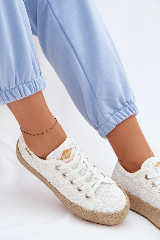 con motivos de encaje zapatos casuales alpargatas con una plataforma Lee Cooper LCEN-26-31-4326 el color blanco
