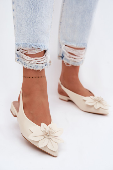 Sandalias de color marfil para mujer con tacones anchos y flor decorativa Telivette