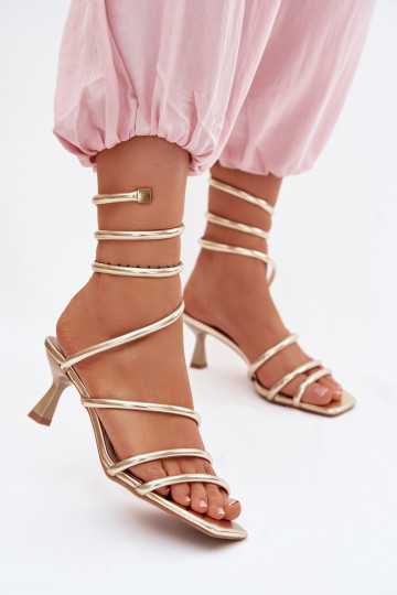 Sandalias de mujer con tacones con rayas color dorado Samara 2