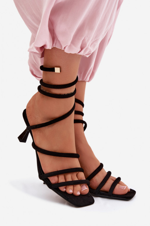 Sandalias de mujer con tacones con rayas de color negro Samara