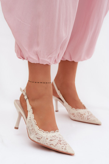Sandalias de encaje con tacones delgados color marfil Carielle