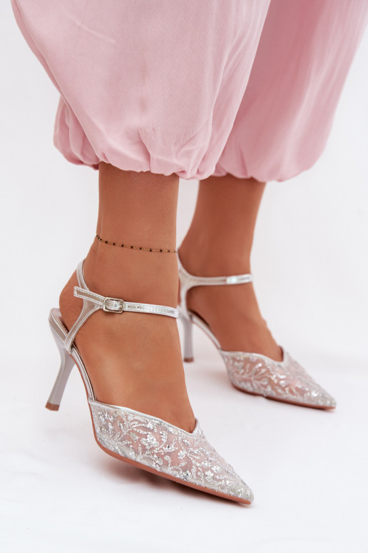 red Sandalias de mujer con tacones finoscon brilloującym Zdobieniem color plata Laria