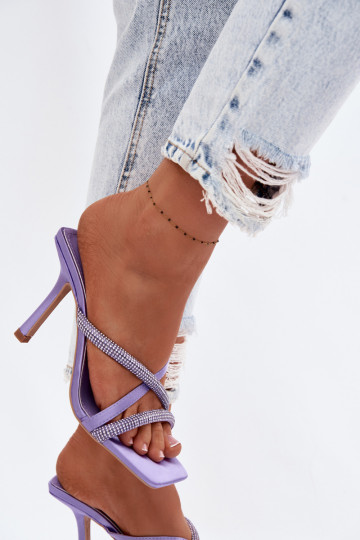 zapatillas de mujer con tacones finos Tiras con ojos centelleantes color violeta Karima 2