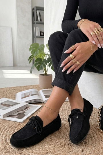 Mocasines negros con cordones Nina 2