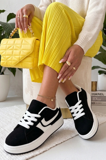 Zapatillas deportivas... 2