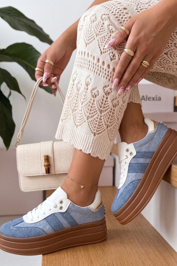 Zapatillas deportivas azules con plataforma Arianne