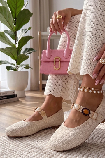 Bailarinas color arena con...