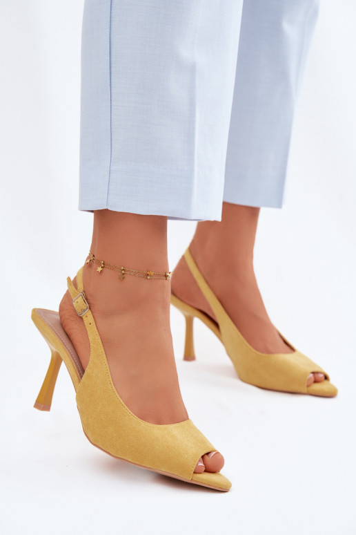 Sandalias de mujer con tacones finos de ante sintético amarillas Sevina