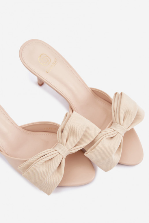 Zapatillas de mujer con tacones delgados y lazos color arena Jelessa