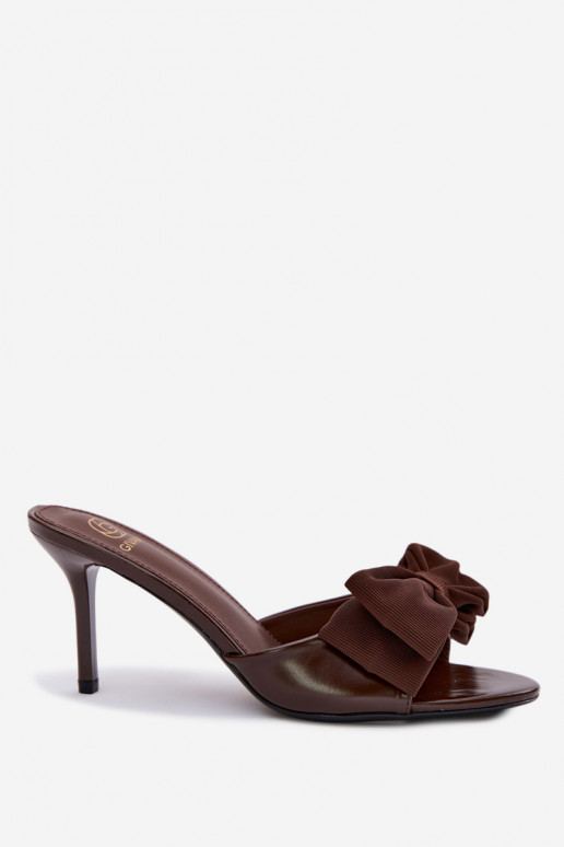 Zapatillas de mujer con tacones delgados y lazos color chocolate Jelessa
