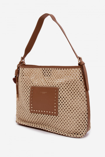 Bolso con elementos trenzados y llavero para verano color marfil Fayette 2