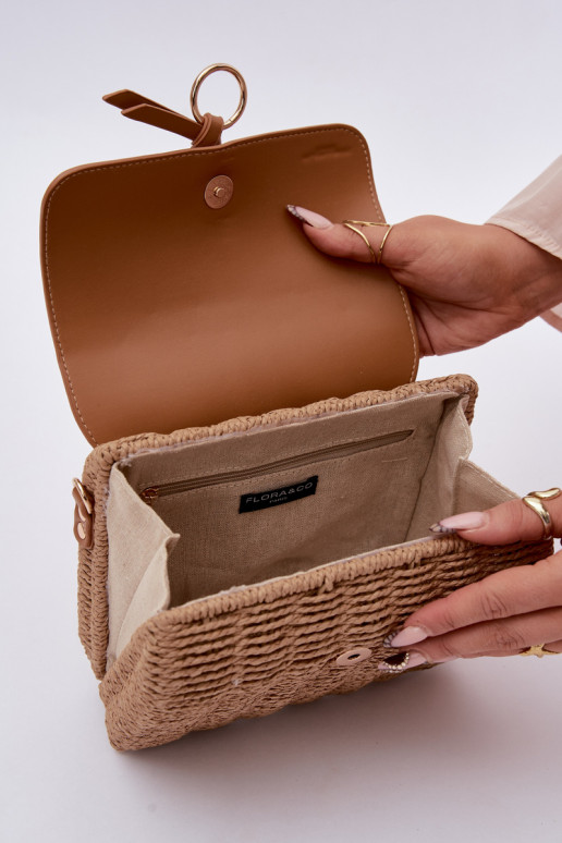 Trenzado un bolso pequeño con cadenas Tiene querrón Renara