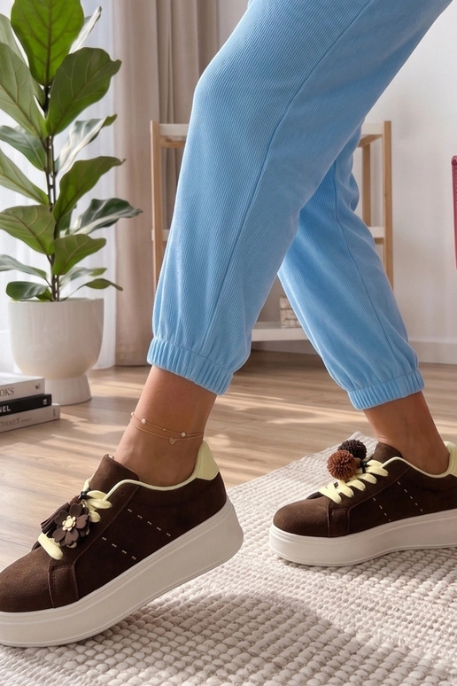 Zapatillas marrones en plataforma Oktawia