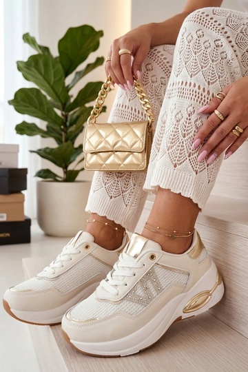 Zapatillas color arena en...