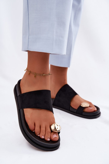 Chanclas negras para mujer con detalles dorados Felinae 2