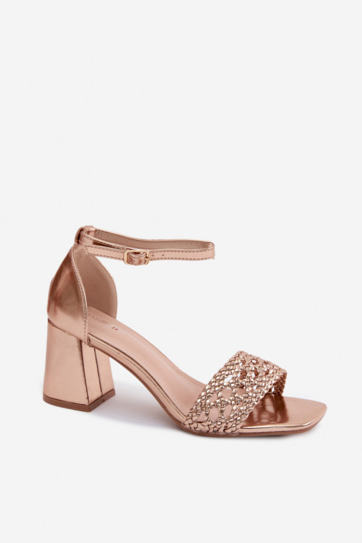 Sandalias de color champán con tacón alto y trenzas Felena