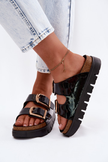 con efecto barniz zapatillas de mujer con una plataforma Ze color doradomi con hebillasmi Lee Cooper LCEN-26-35-4459L de color n 2