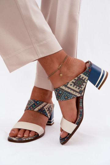 Zapatillas de mujer de cuero en color arena y azul con patrón y tacón Tai turiciejka K7522-04 2