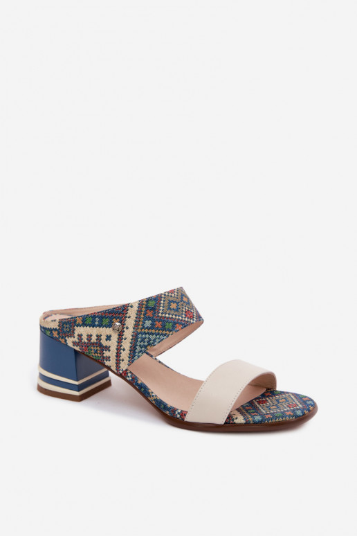 Zapatillas de mujer de cuero en color arena y azul con patrón y tacón Tai turiciejka K7522-04