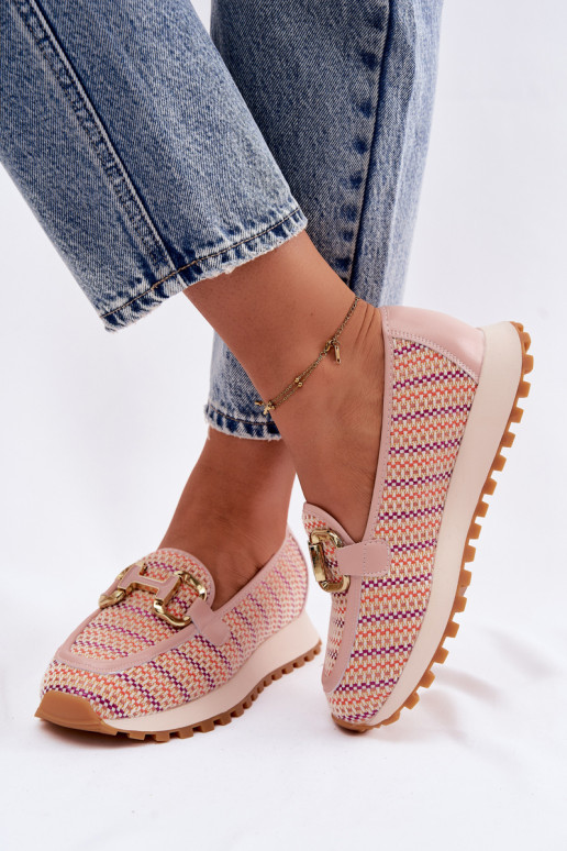 Zapatillas modelo zapatos. Ponerse Ze color doradom Detalem GOE TT2N4081 color rosa