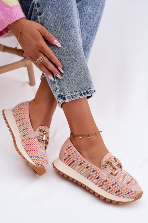 Zapatillas modelo zapatos. Ponerse Ze color doradom Detalem GOE TT2N4081 color rosa