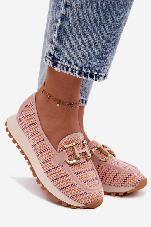 Zapatillas modelo zapatos. Ponerse Ze color doradom Detalem GOE TT2N4081 color rosa