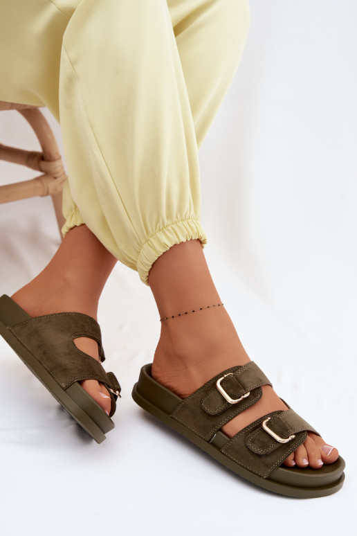 Zapatillas caqui con hebillas doradas Pelorin