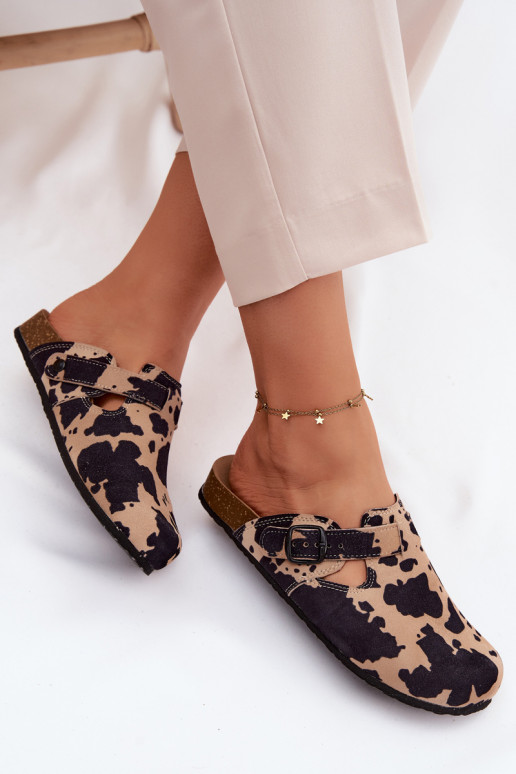 Mules de ante de cuero con hebillas Zazoo 1905, colores arena y negro