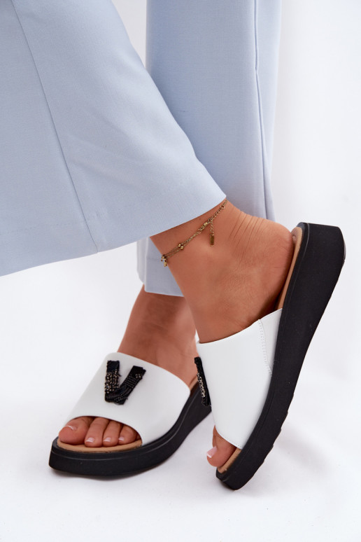 Zapatillas de cuero FemeninoLiterą V con una plataforma Vinceza 66950 el color blanco