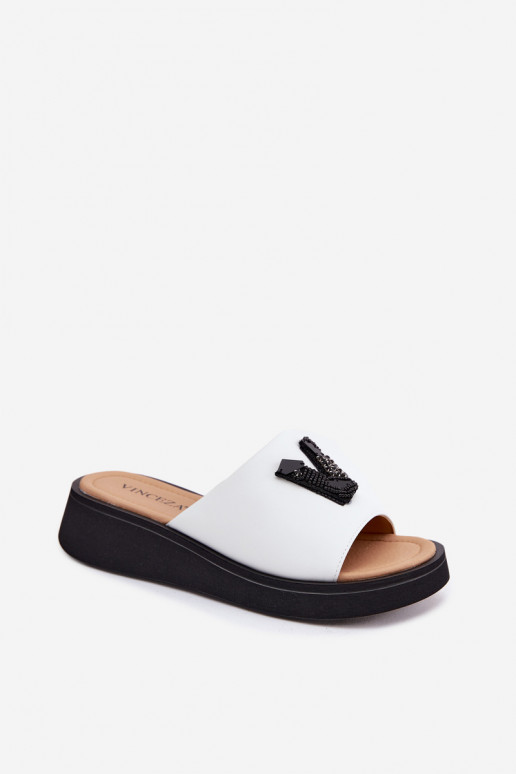 Zapatillas de cuero para mujer con parte superior en forma de V en plataforma Vinceza 66950, color blanco
