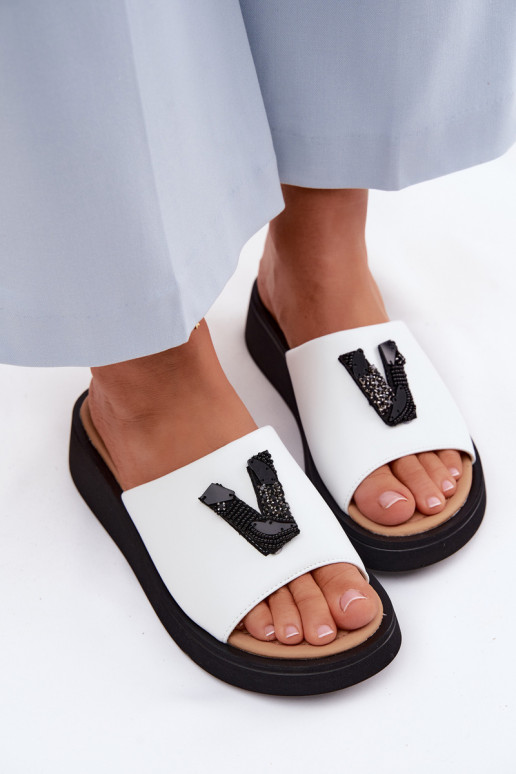 Zapatillas de cuero FemeninoLiterą V con una plataforma Vinceza 66950 el color blanco