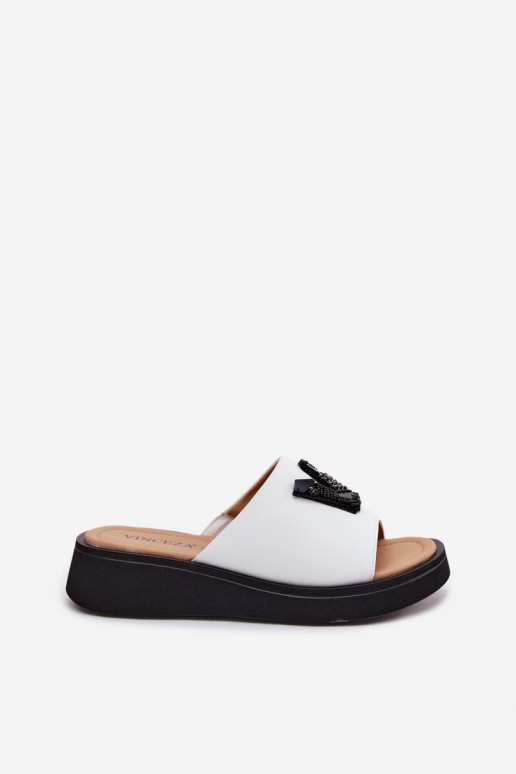 Zapatillas de cuero para mujer con parte superior en forma de V en plataforma Vinceza 66950, color blanco