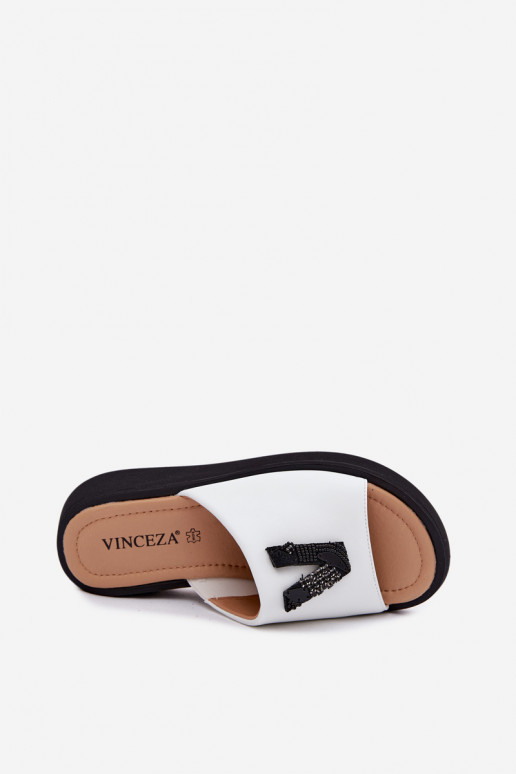 Zapatillas de cuero para mujer con parte superior en forma de V en plataforma Vinceza 66950, color blanco