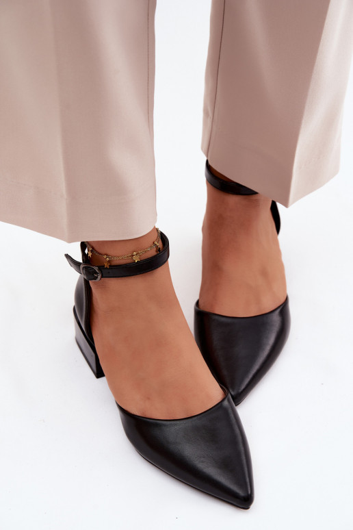 Zapatos negros con tacón y correa Vinceza 62278
