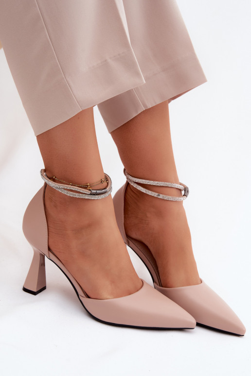 Zapatos beige con tacón pequeño y tiras brillantes Vinceza 62283