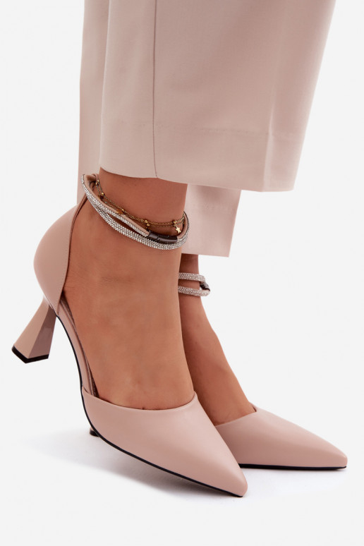 Zapatos beige con tacón pequeño y tiras brillantes Vinceza 62283