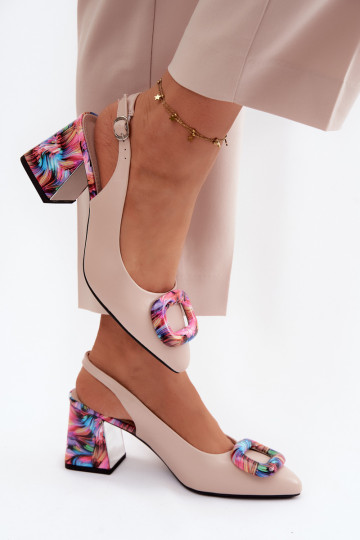 Sandalias de tacón alto para mujer.Dekoracyjną con hebillas Vinceza 62289 beige