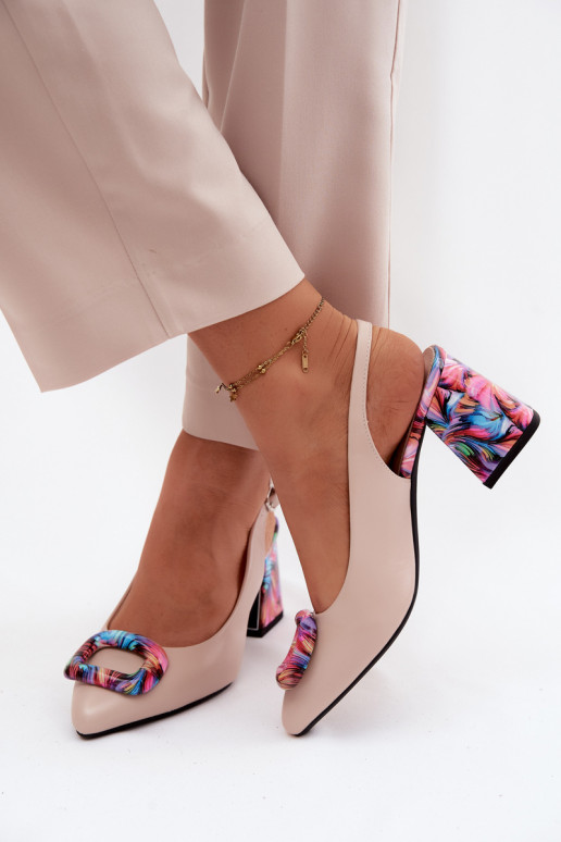 Sandalias de tacón alto para mujer.Dekoracyjną con hebillas Vinceza 62289 beige