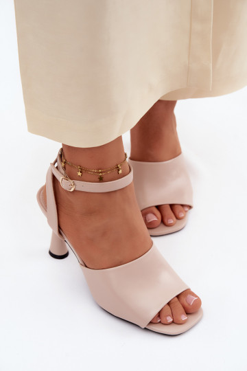 Sandalias beige para mujer con tacones pequeños Vinceza 62297