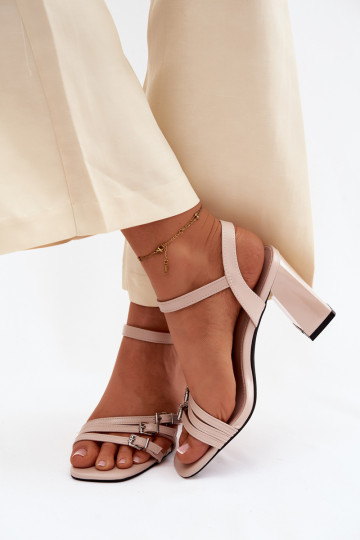 Sandalias beige para mujer con tacones pequeños y tiras Vinceza 62310 2