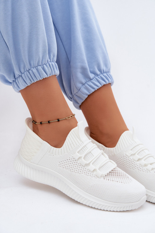  Un modelo convincente zapatillas Femenino el color blanco Olive