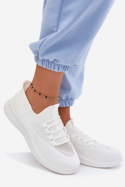  Un modelo convincente zapatillas Femenino el color blanco Olive