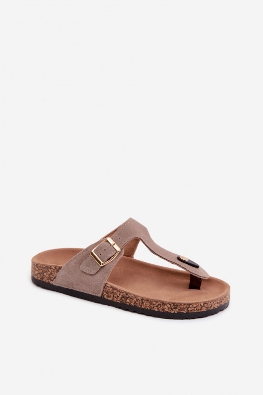 Zapatillas de ante sintético color arena con hebillas doradas Honey