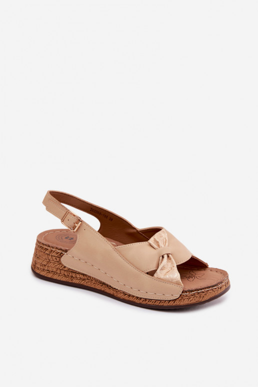 Sandalias cómodas de mujer. con una plataforma beige Iggy