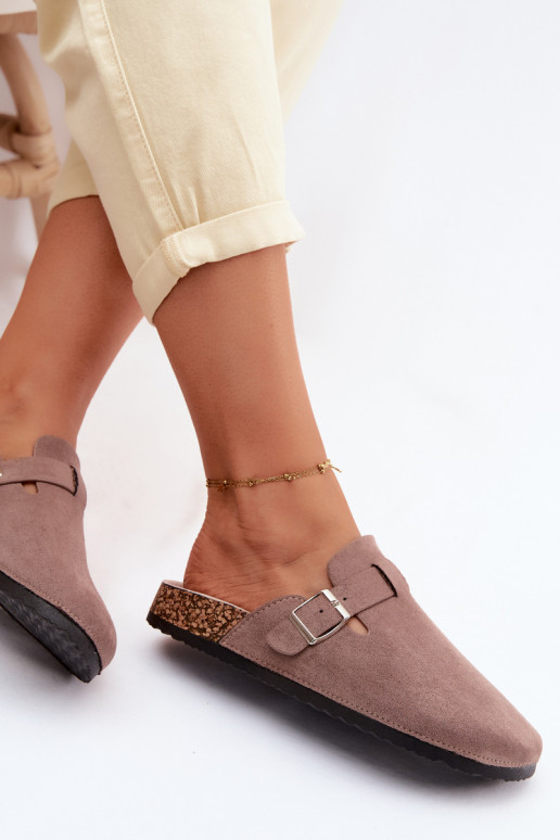 Zapatillas Zuecos Femenino con hebillas beige Lacey