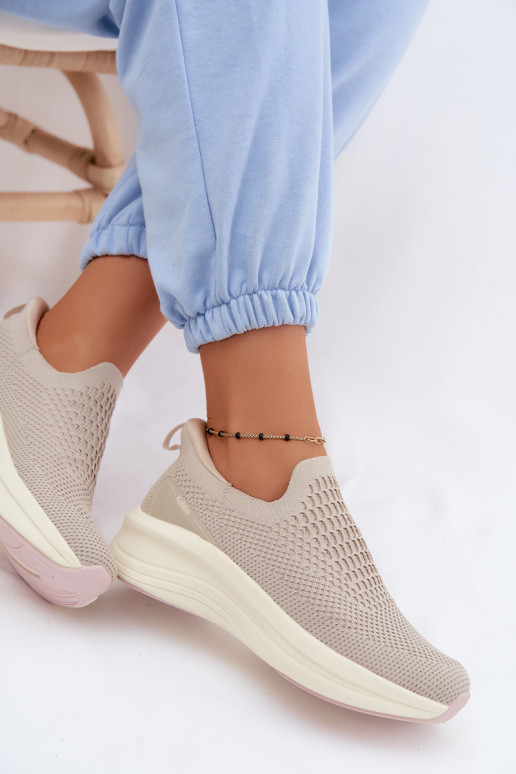 Un modelo convincente Zapatillas modelo zapatos. Femenino  Kobbo 102424 beige