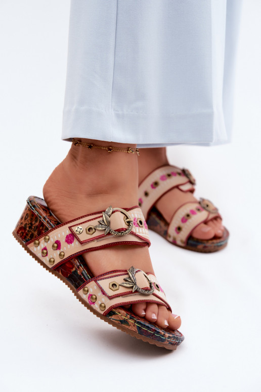 Piel Estampado zapatillas de mujer con una plataforma Tiene queciejka K7406-04 Colores diferentes